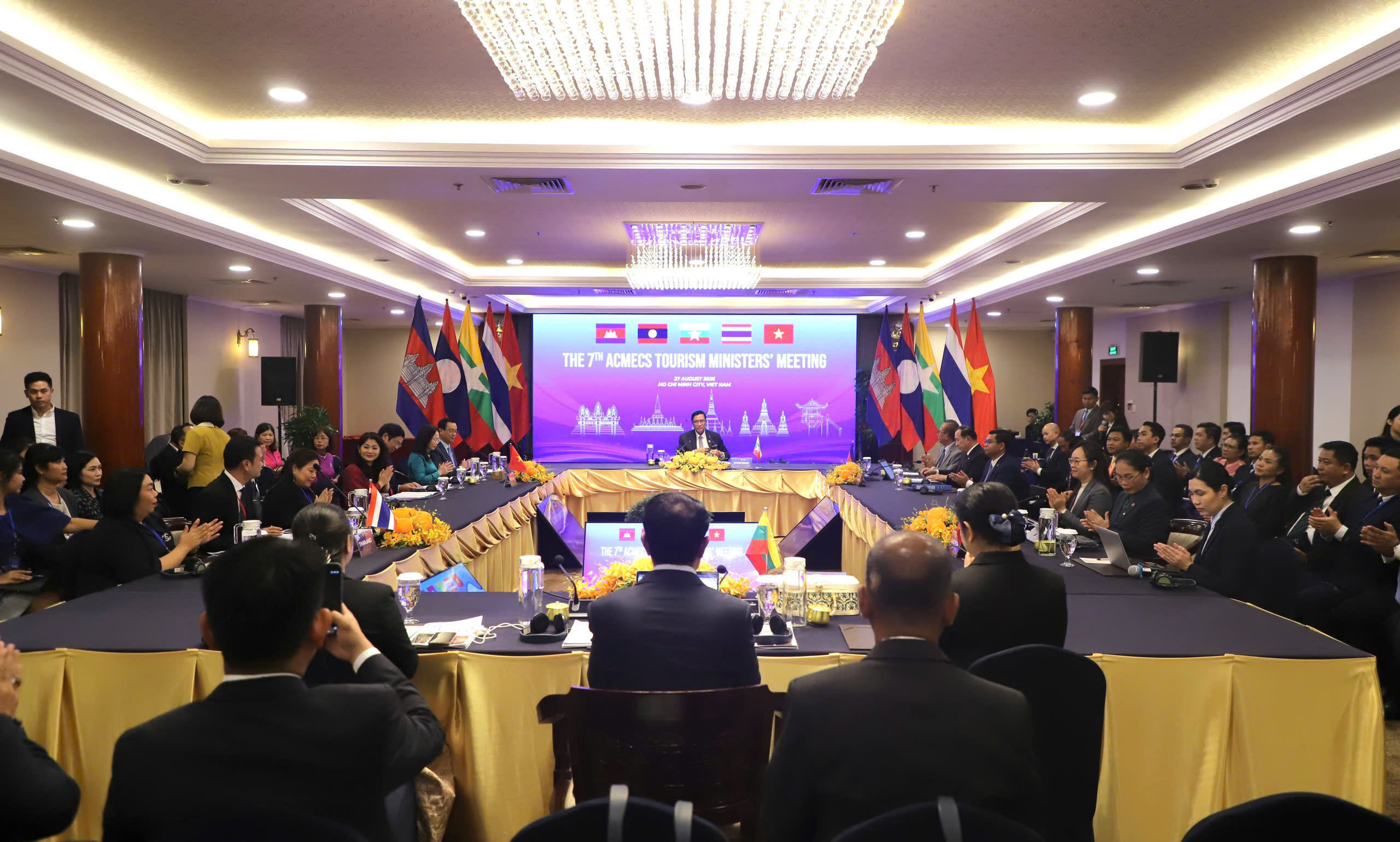 Bốn quốc gia, một hành trình: tái thiết bản đồ du lịch CLMV