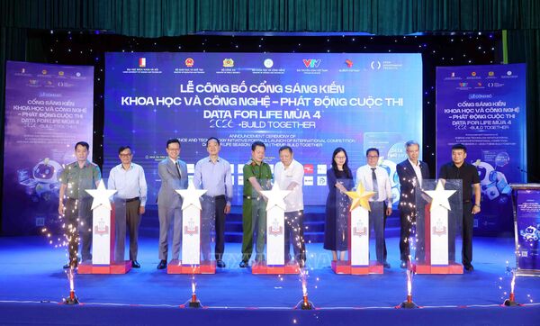 Cuộc thi Data for Life mở rộng: Từ ý tưởng đến giải pháp dữ liệu ứng dụng