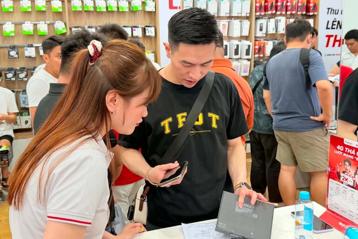 Galaxy Z Fold 8 giảm gần 9 triệu sau mở bán: nên mua ngay?