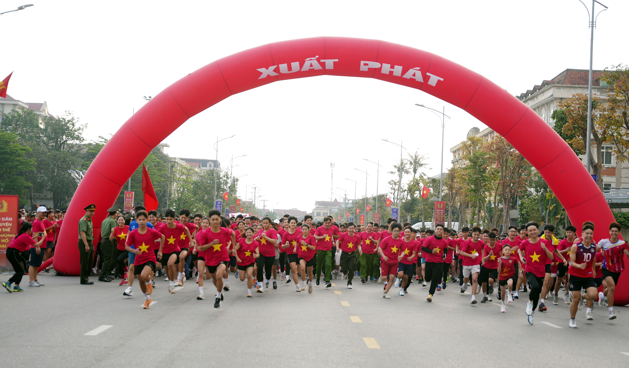 Hơn 3.000 người tham gia phong trào đi bộ cộng đồng
