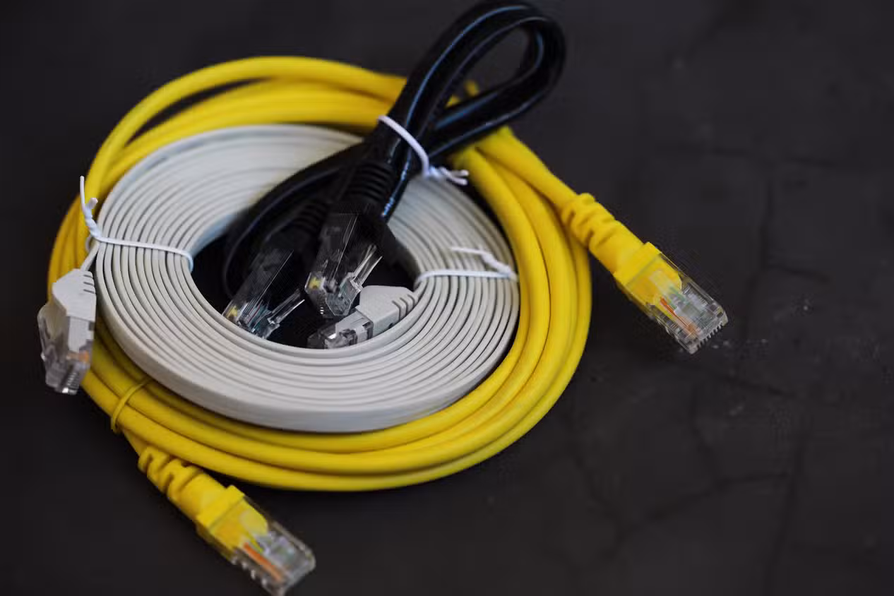 Cáp Ethernet cũ có làm mạng nhà chậm? Đừng vội đổ lỗi sai