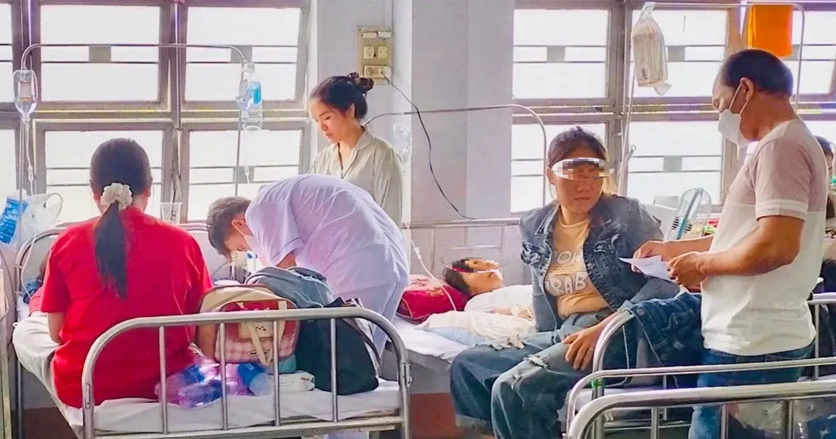 150 người nhập viện vì bánh mì: Cú cảnh tỉnh về an toàn thực phẩm đường phố