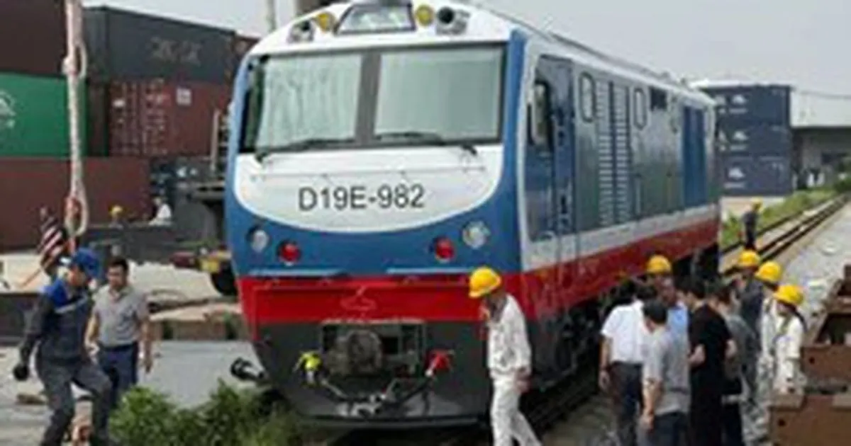 Đầu máy D19E thế hệ mới: cú hích cho đường sắt hiện đại hóa