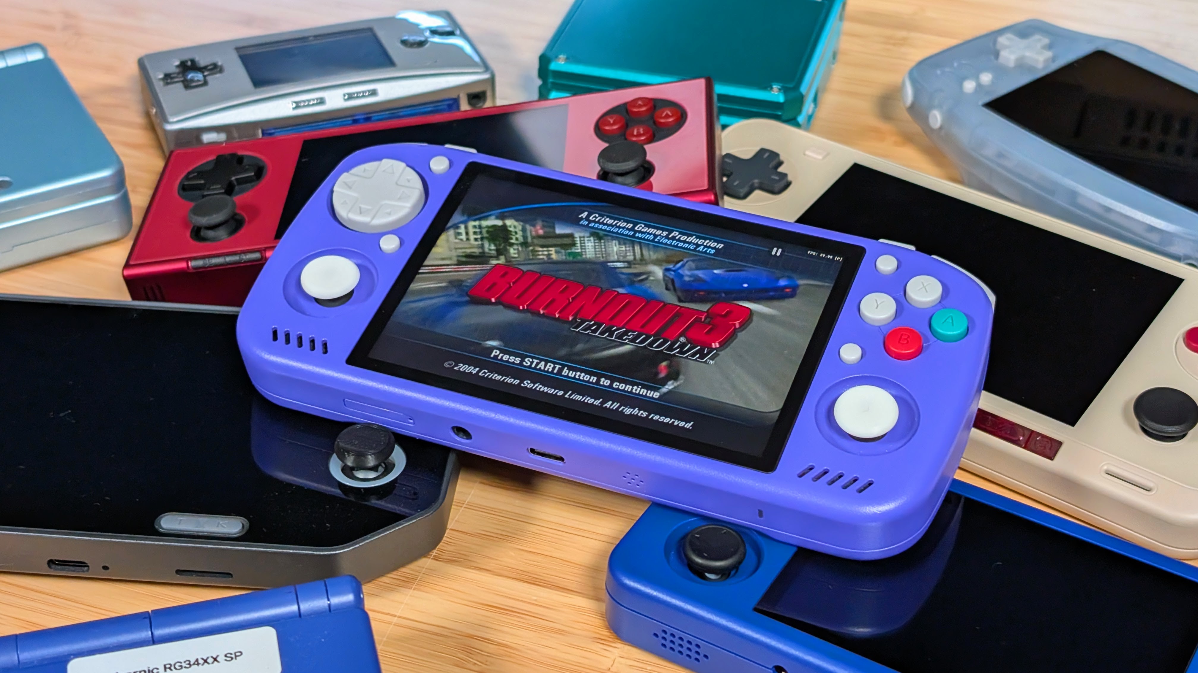 Tỷ lệ màn hình 3:2 thống trị máy chơi game retro cầm tay
