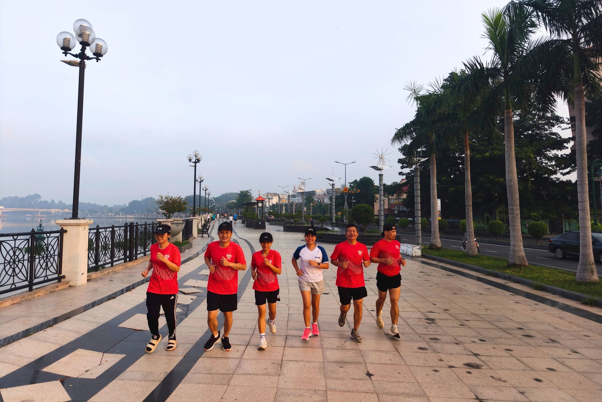 Khi giải chạy kỷ niệm công ty hóa thành phong trào wellness