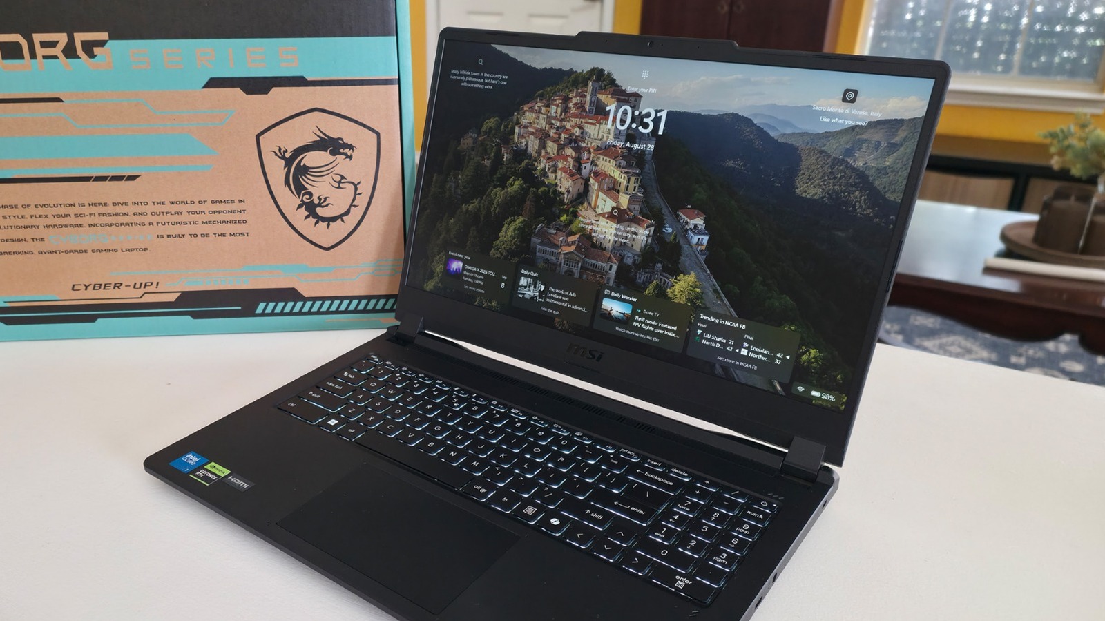 MSI Cyborg 15 Max C2W vs Crosshair A16 HX E8W: chọn laptop gaming nào