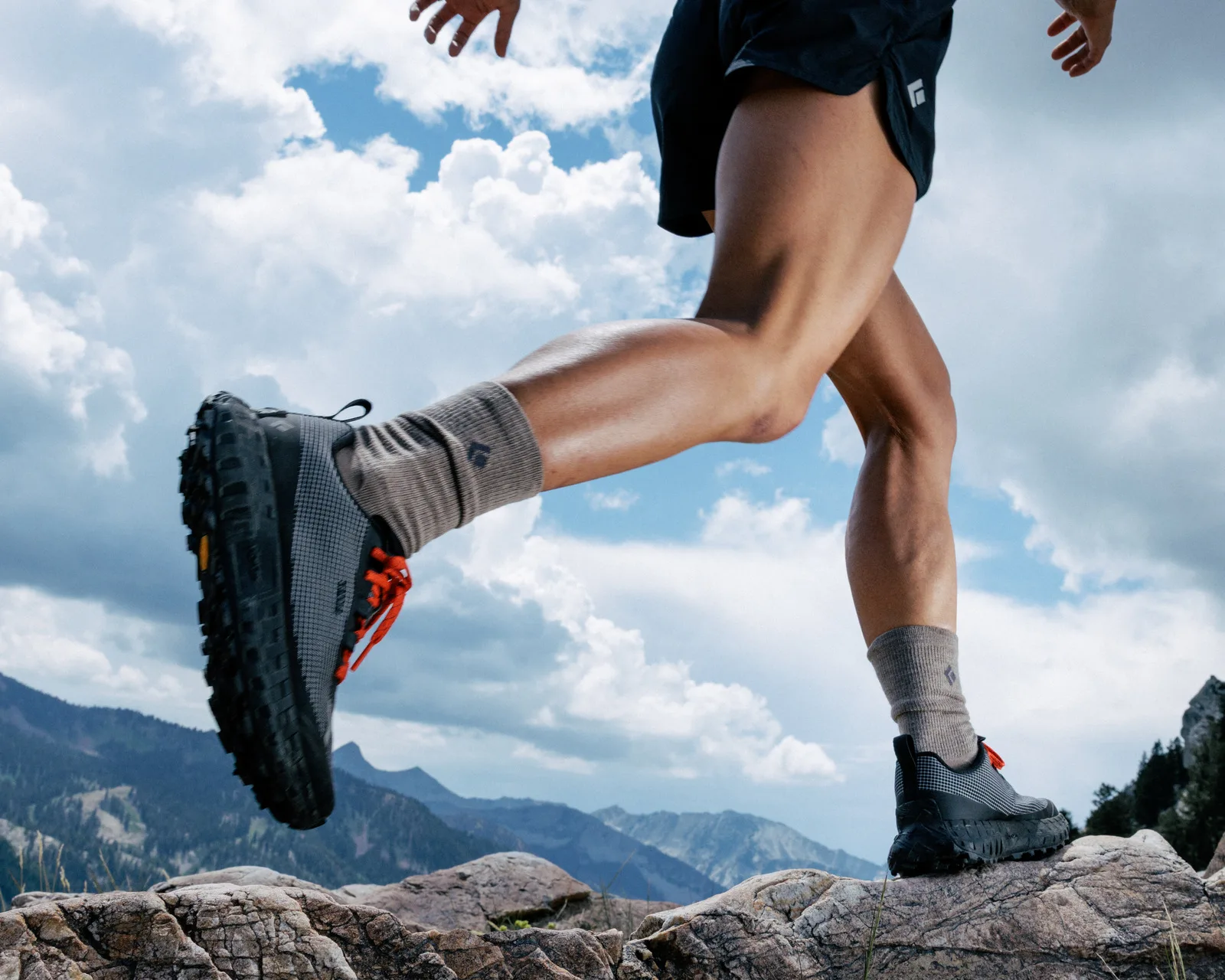 Nike ACG, Norda và Hoka: so sánh giày trail cao cấp cho địa hình cực đoan