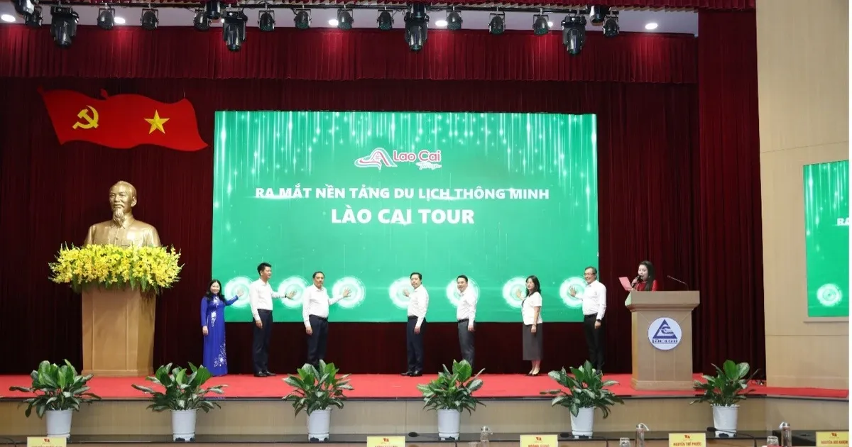 Lào Cai Tour và tham vọng trở thành điểm đến du lịch thông minh vùng biên