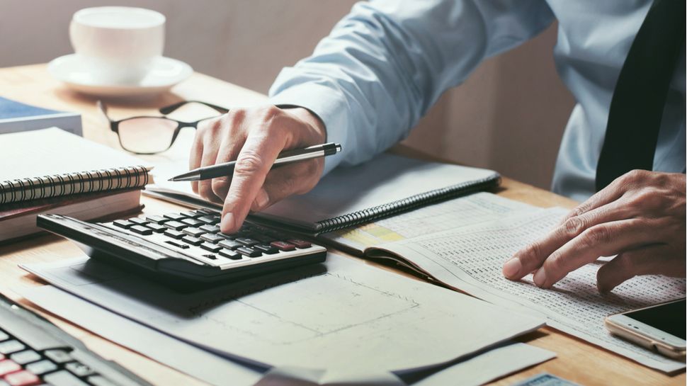 Gộp nhiều công cụ AI vào một ứng dụng để tiết kiệm chi phí