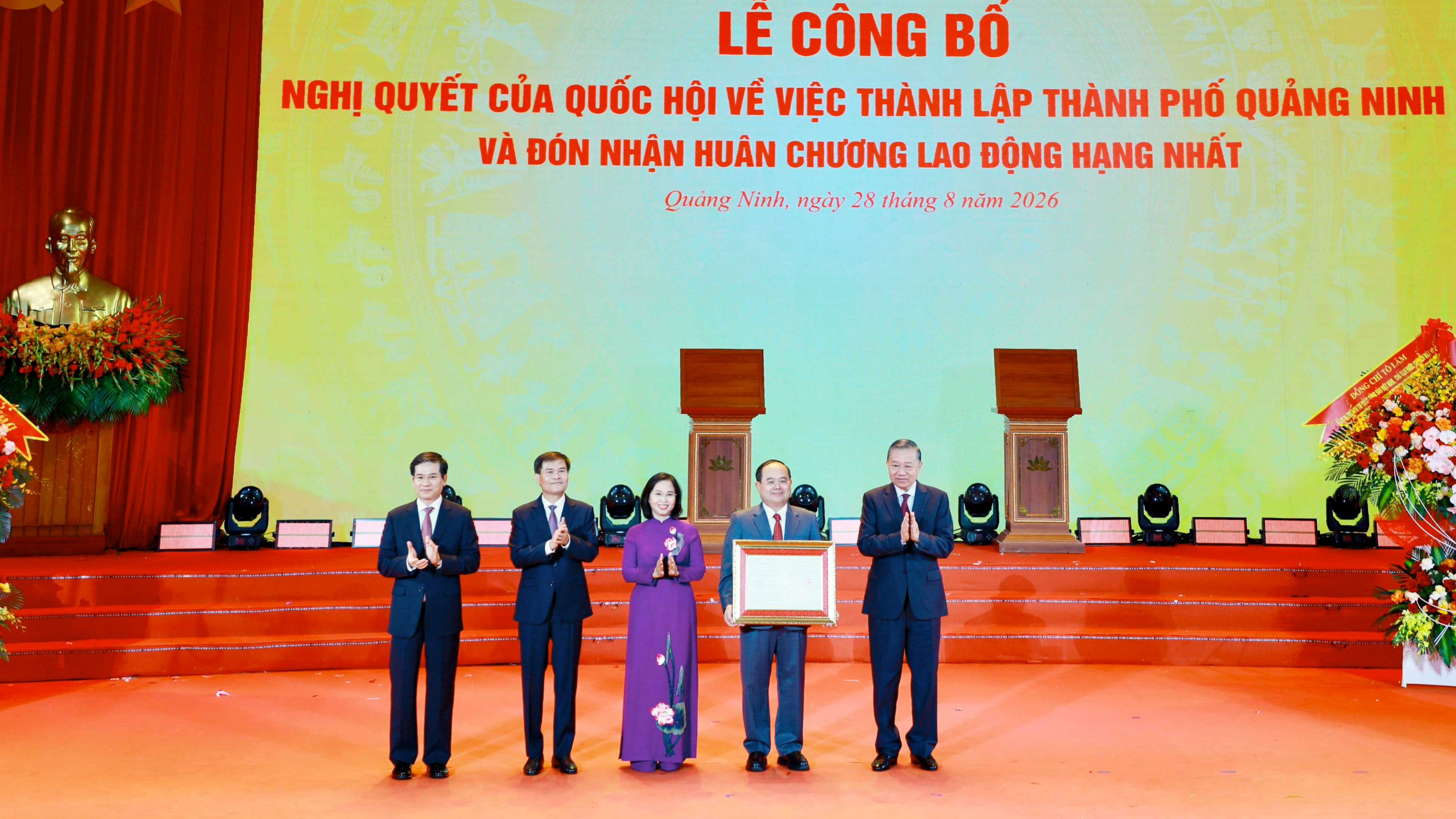Quảng Ninh từ thành phố than đến cực tăng trưởng xanh phía Bắc