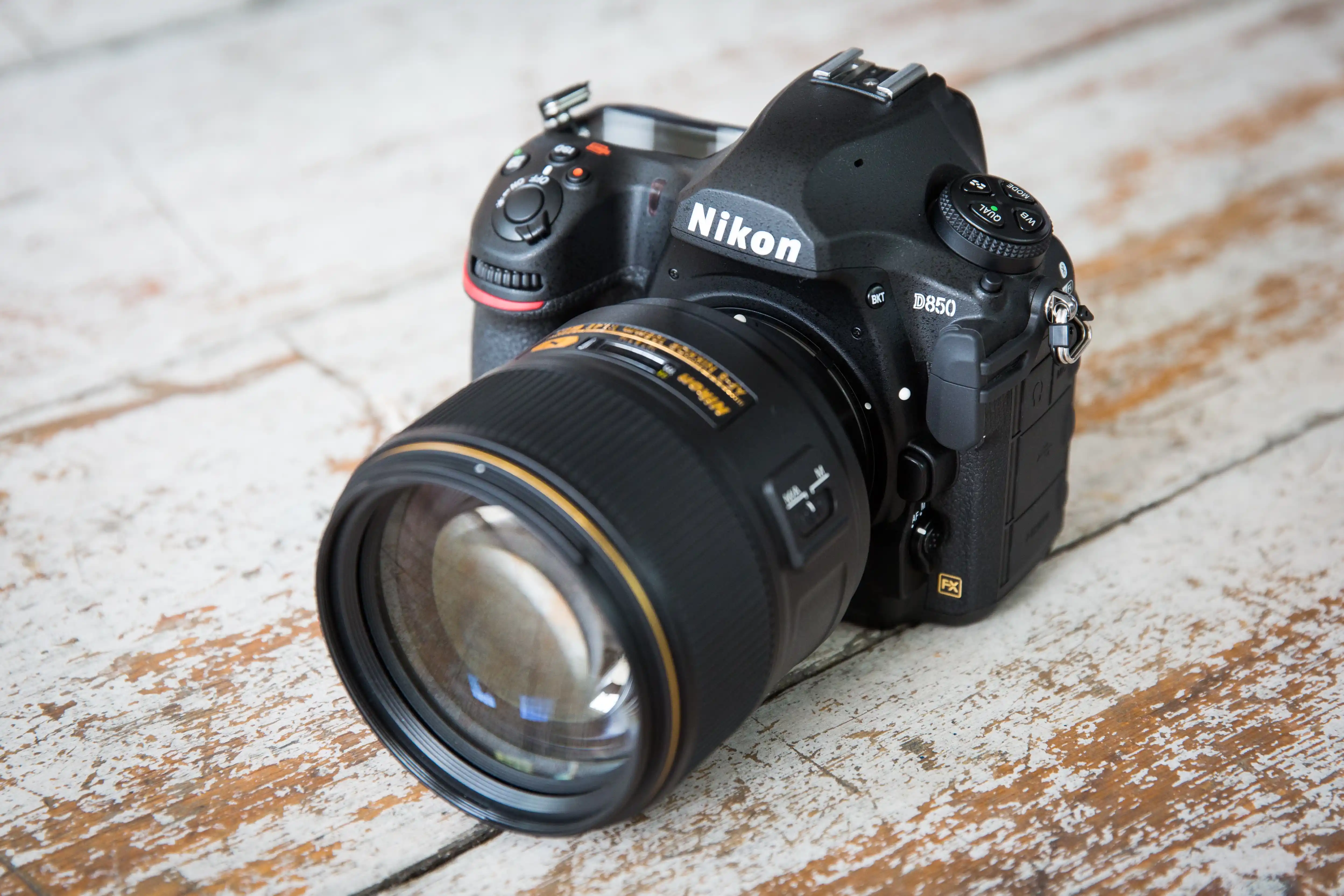 Nikon D850 giảm giá kỷ lục: deal DSLR full-frame vẫn quá ngon