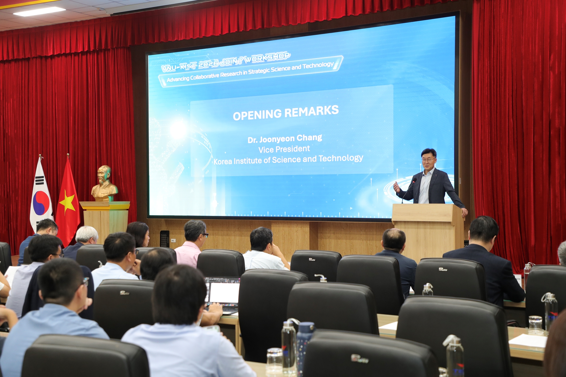 Cánh cửa hợp tác quốc tế đang mở cho nhà khoa học trẻ Việt Nam