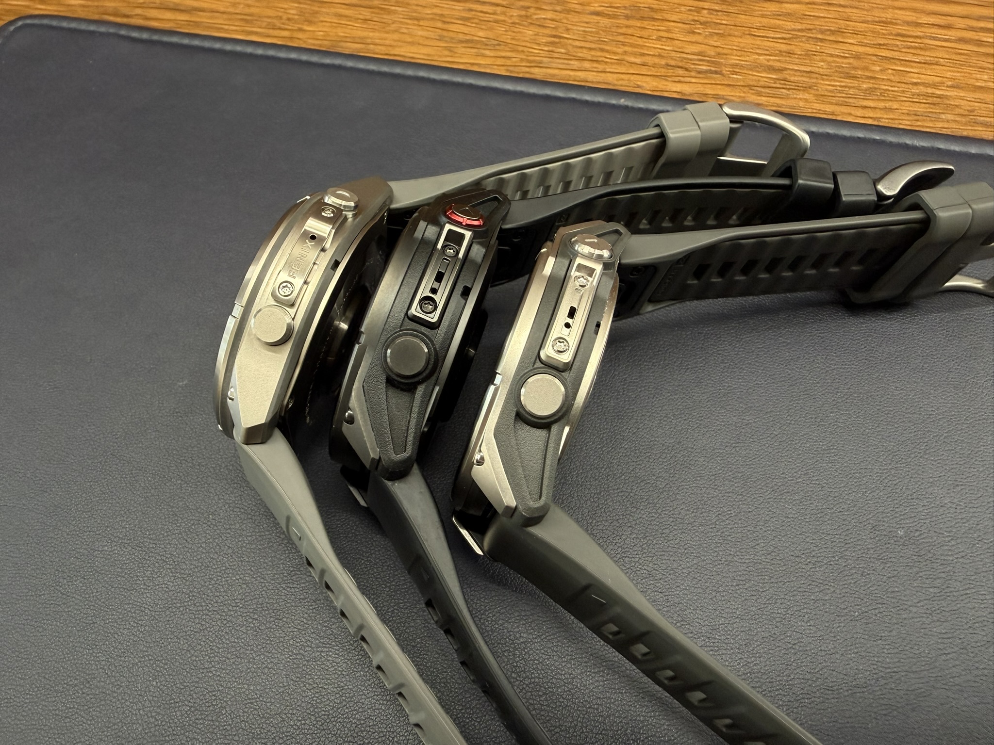 Garmin Fenix 9 Pro vs Fenix 8: Có đáng nâng cấp lên vỏ titan?