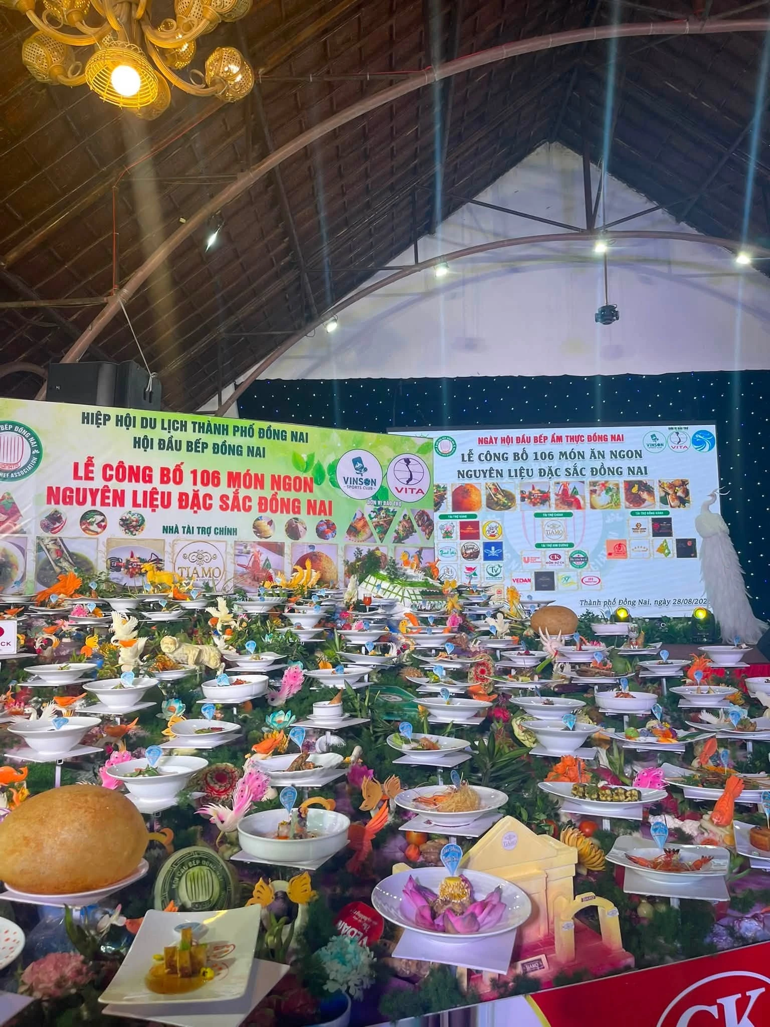 106 Món Ăn Đặc Sắc Đồng Nai: Từ Bản Đồ Hương Vị Đến Chiến Lược Du Lịch Văn Hóa