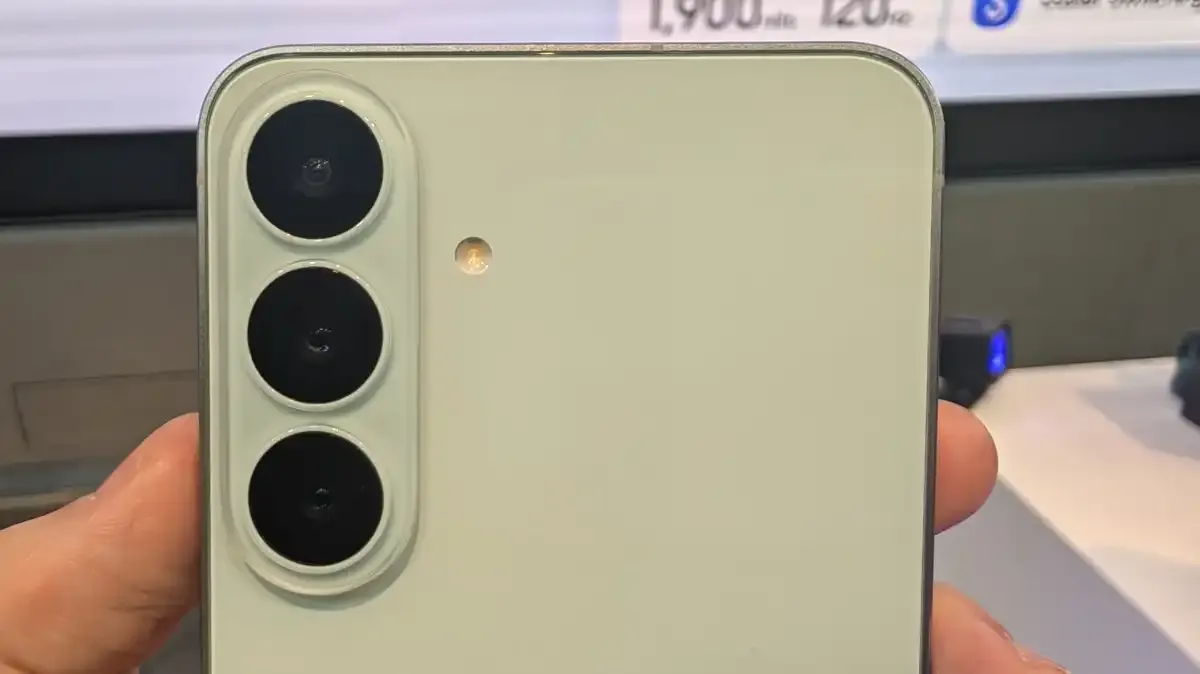 Galaxy S26 FE camera nâng cấp: Có đáng nâng cấp từ S25 FE?