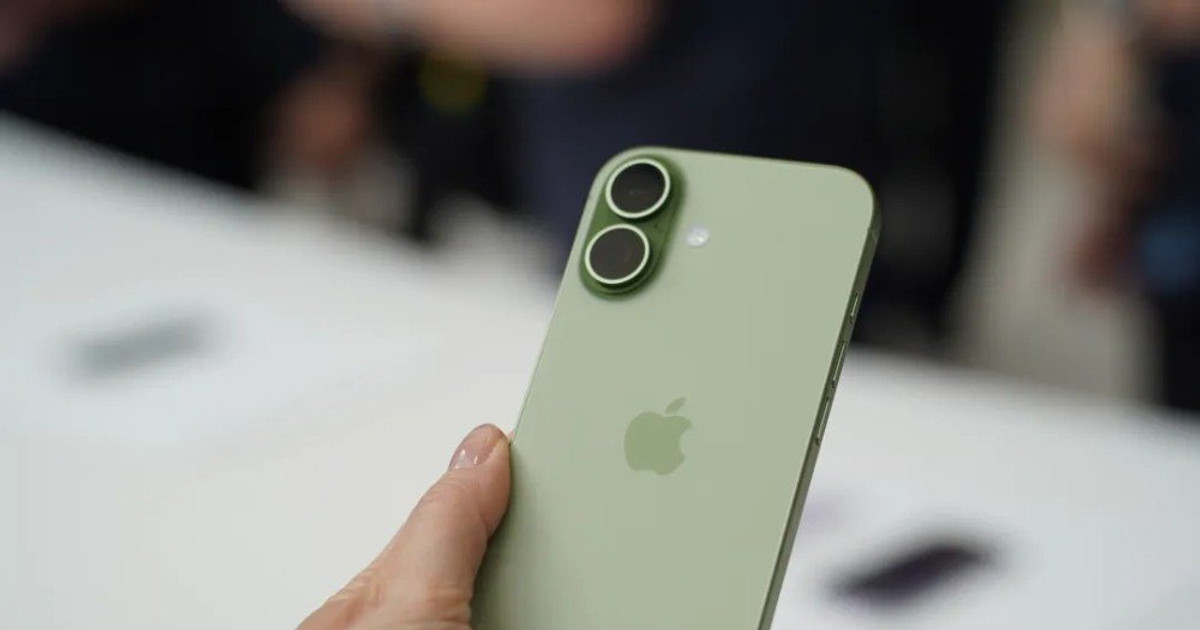iPhone 17 bán chạy nhất: Apple ôm trọn 49% doanh thu smartphone