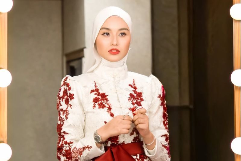 Penyanyi Dedah Harga Sebenar Tembusi Pasaran Hiburan Mandarin