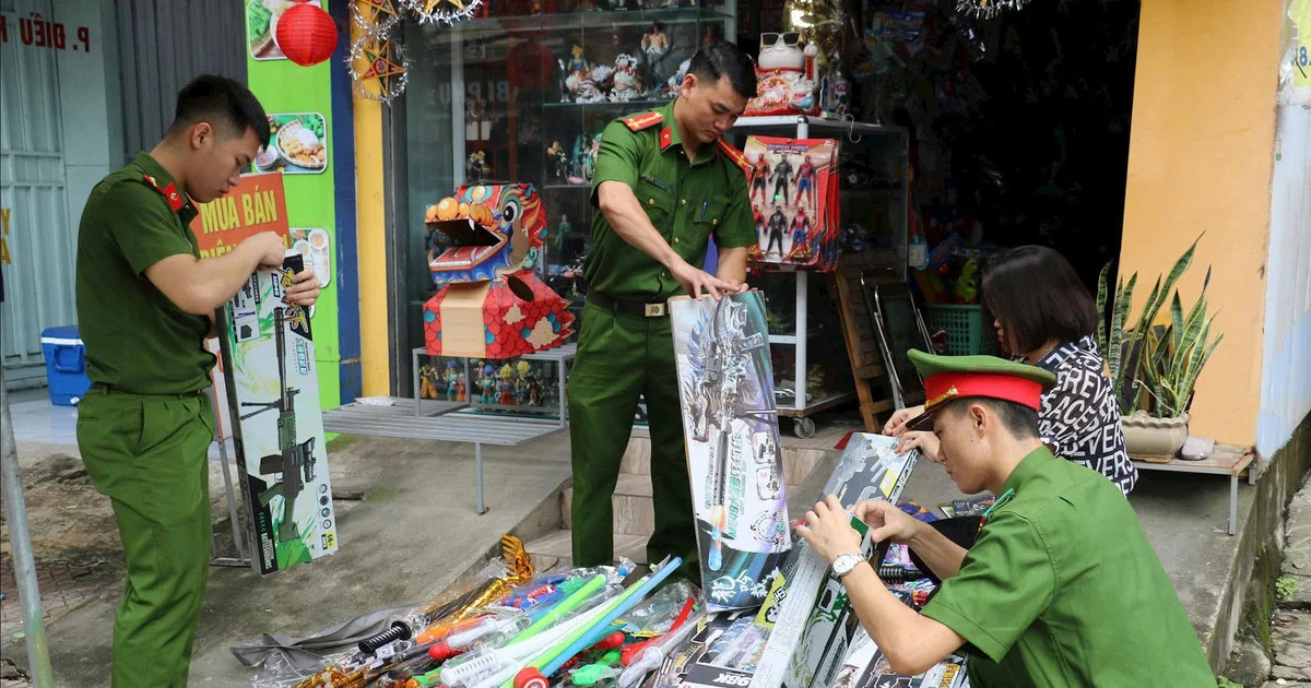Đồ chơi Trung thu nguy hiểm: Cha mẹ cần tránh gì để bảo vệ con?
