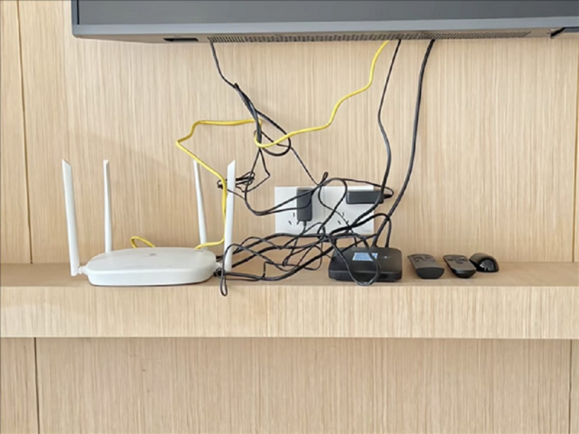 Sơn Chống Sóng WiFi: Có Đáng Để Biến Phòng Thành Lồng Faraday?