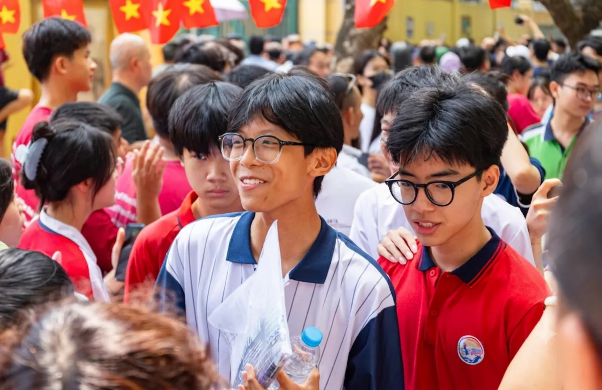 Camera phòng thi học sinh giỏi: ranh giới mỏng giữa kỷ cương và quyền riêng tư