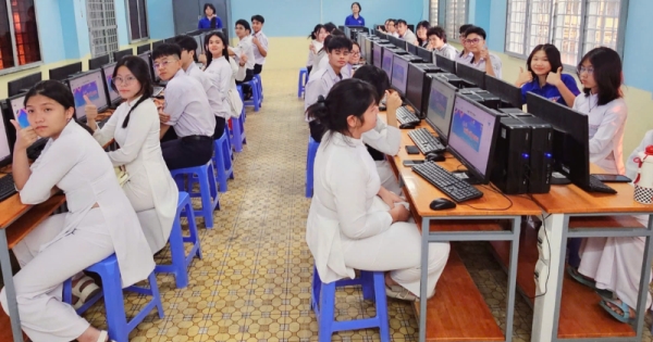TP.HCM thí điểm thi tốt nghiệp THPT trên máy tính: thách thức và cơ hội