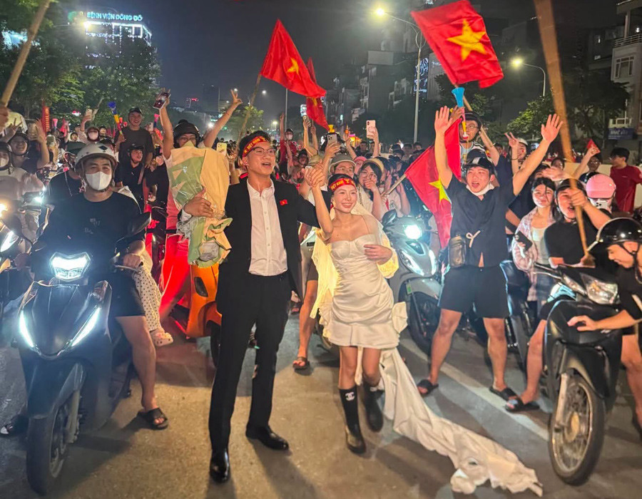 Khoảnh khắc tình cờ thành ảnh viral: Khi cảm xúc thật lên ngôi