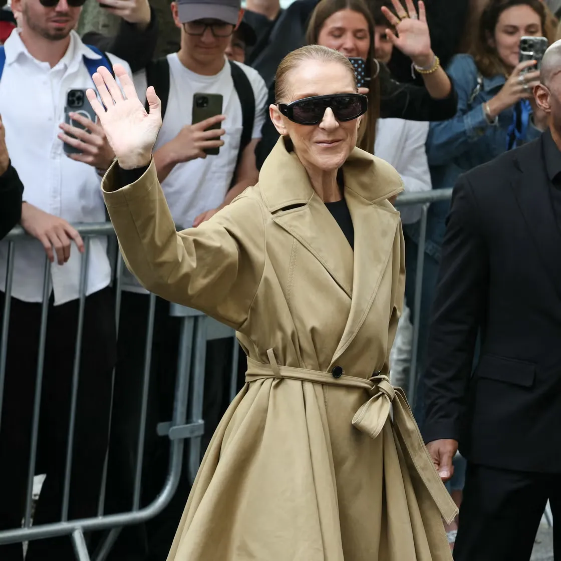 Kembali Agung Céline Dion Di Paris Selepas Krisis Kesihatan