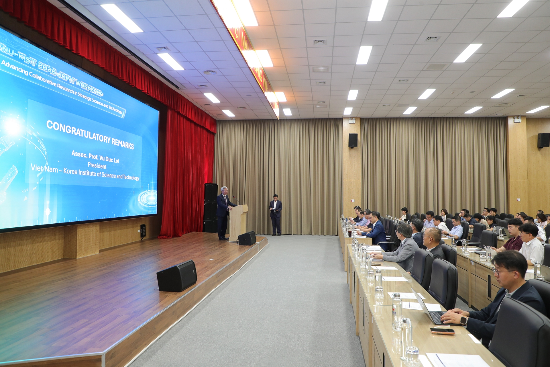 Cánh cửa hợp tác quốc tế đang mở cho nhà khoa học trẻ Việt Nam
