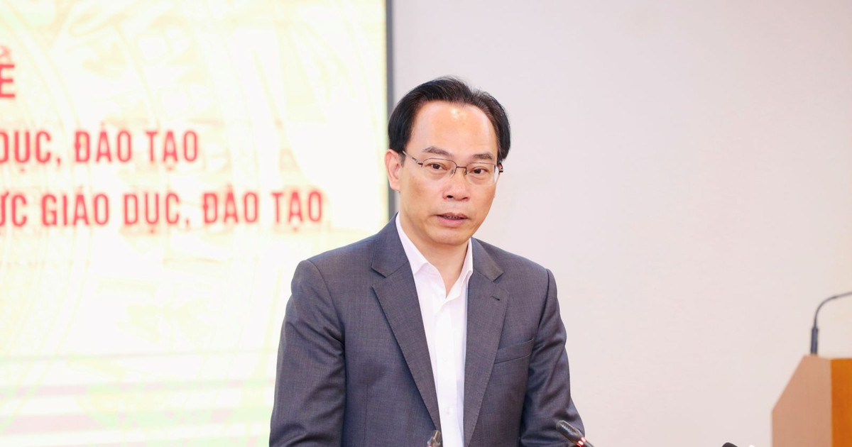 Giảm áp lực học tập: nhìn từ chiến lược của Bộ trưởng Giáo dục