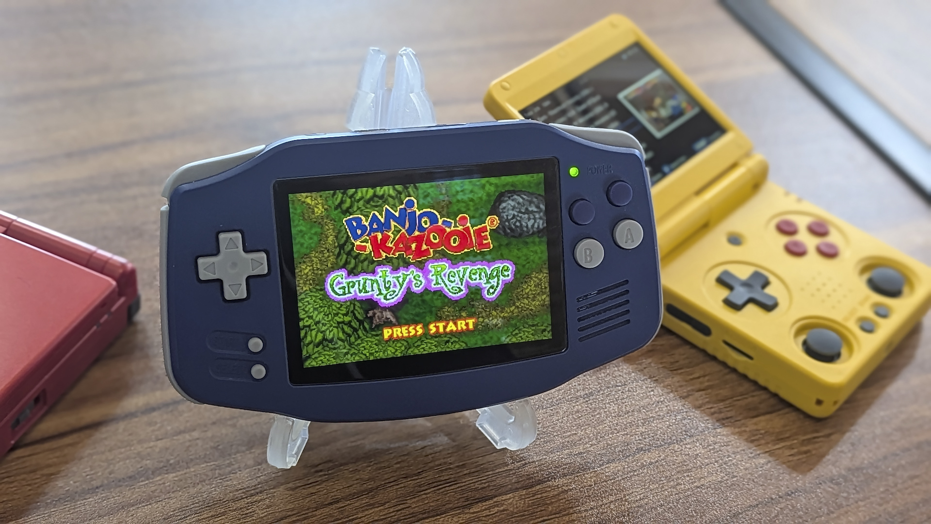 ANBERNIC RG 55G1: handheld gaming Android đe dọa Switch Lite
