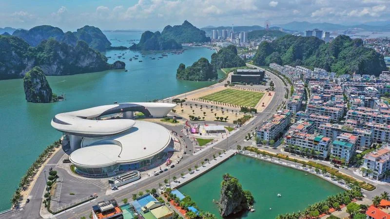 Quảng Ninh thành phố mới: Vị thế mới, sức bật kinh tế mới