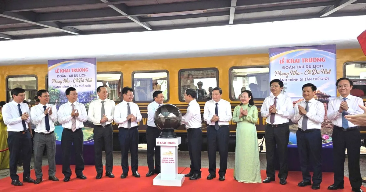 Đoàn tàu di sản Phong Nha - Huế: Hành trình lịch sử với chi phí tiết kiệm