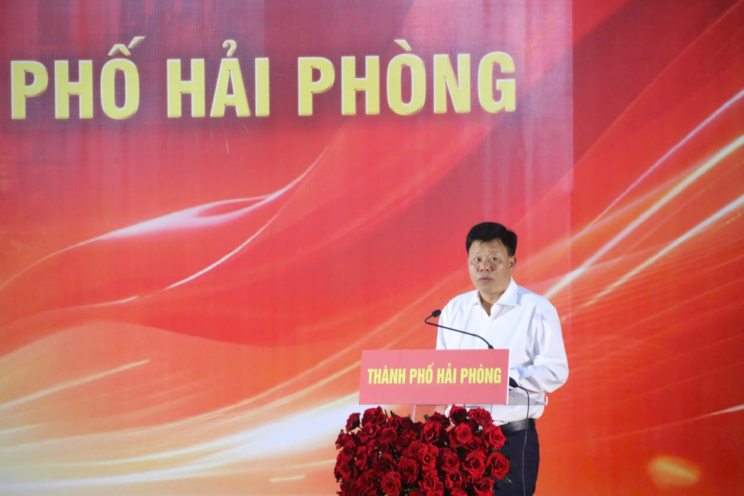 Phố đi bộ ẩm thực đêm Hải Phòng: Hướng dẫn ăn chơi tiết kiệm