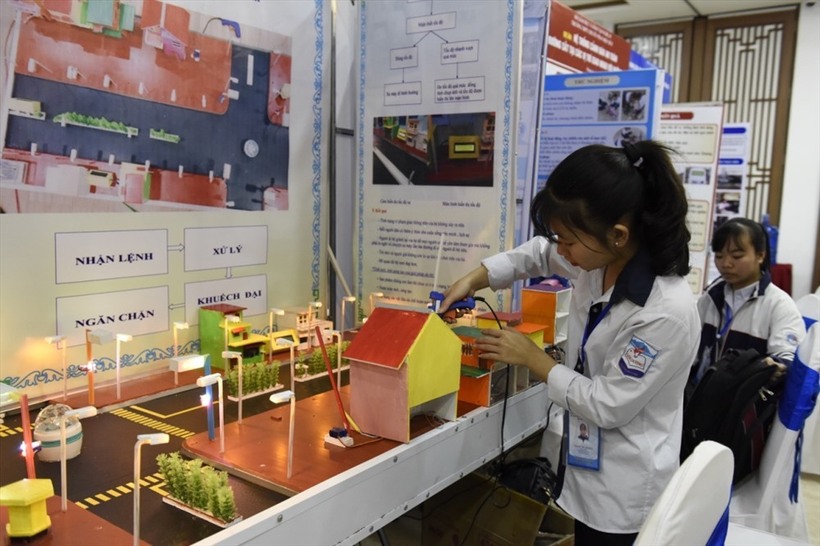 Bộ GD&ĐT siết quy chế thi khoa học: từ nhật ký nghiên cứu đến khai báo AI