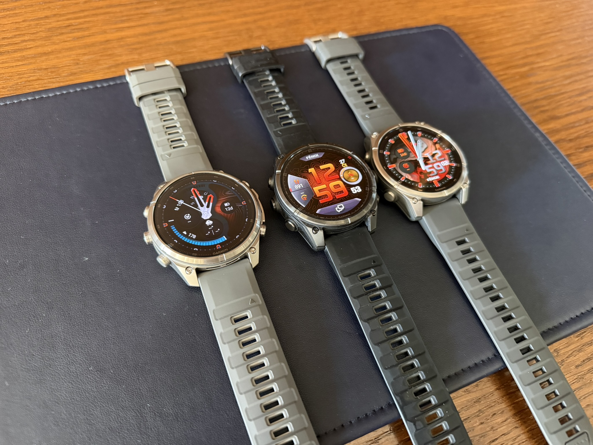 Garmin Fenix 9 Pro vs Fenix 8: Có đáng nâng cấp lên vỏ titan?