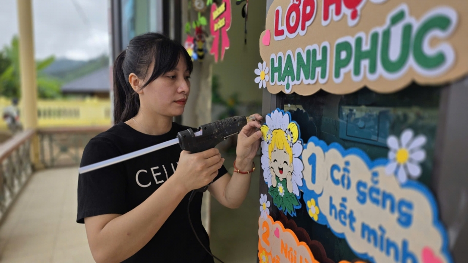 Trường học vùng lũ Mường Than: Chạy đua với thời gian để trẻ không mất lớp
