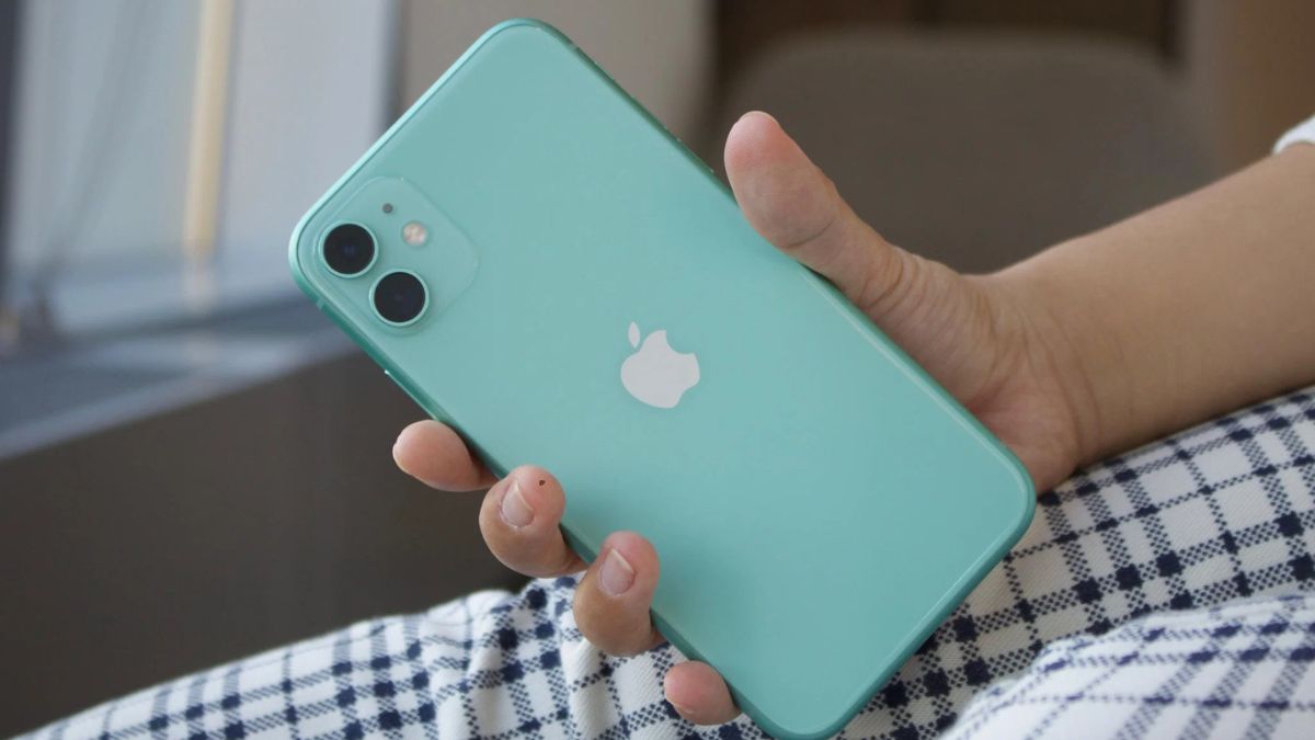 iPhone 11 nên chọn bao nhiêu GB để dùng thoải mái?