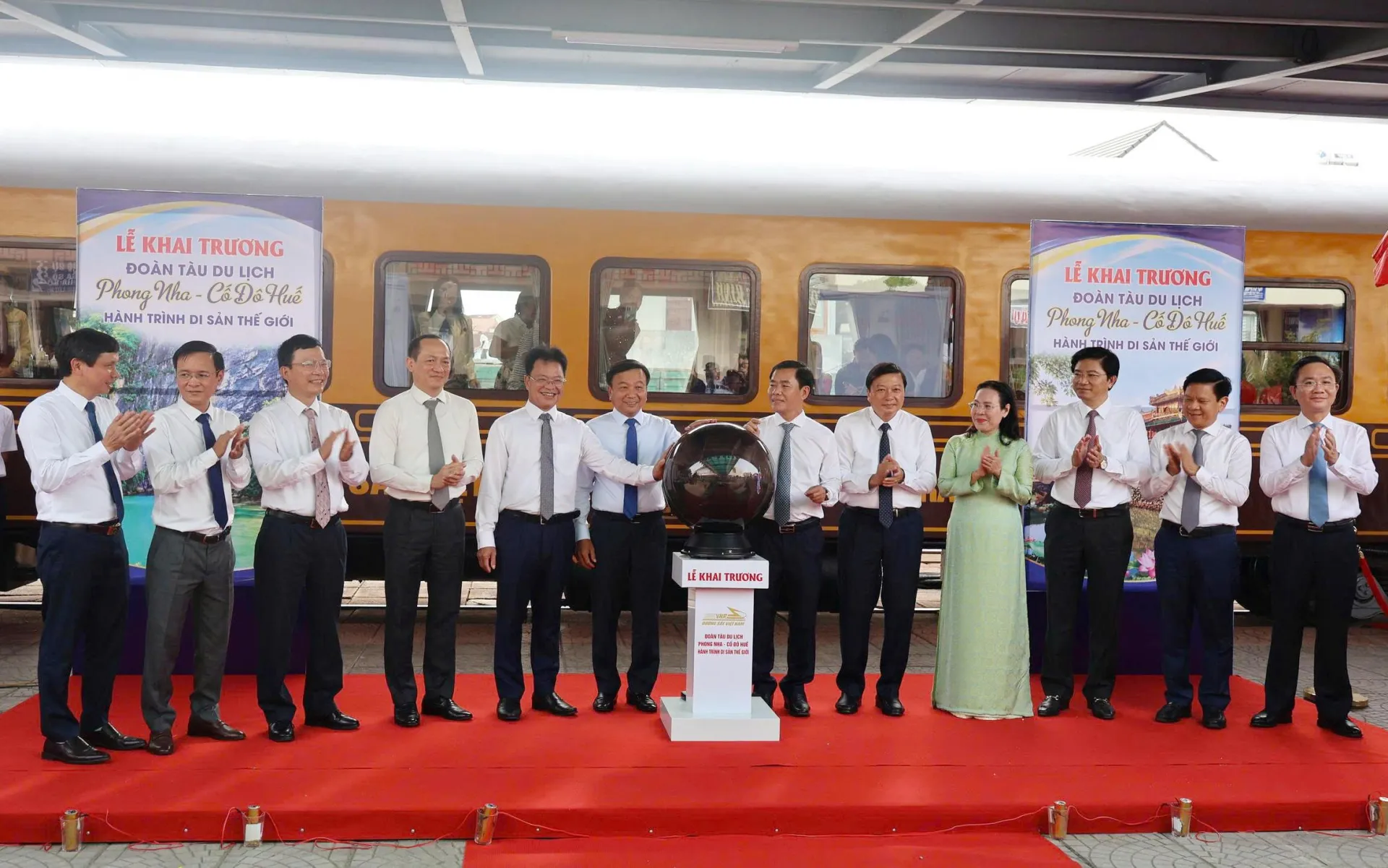 Tàu du lịch Huế – Phong Nha: Cú hích cho hành trình di sản ngân sách