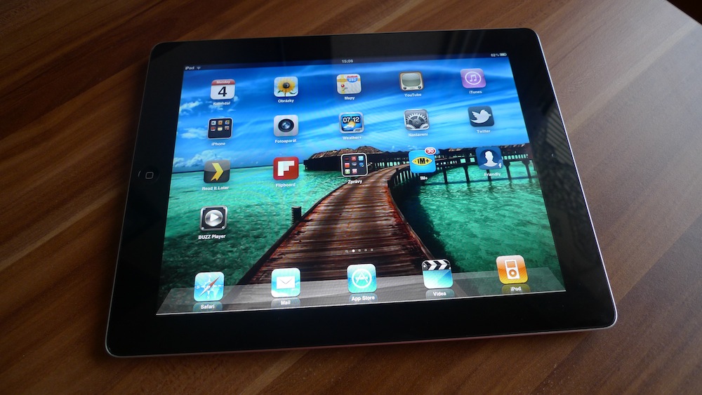 Từ giấy tờ đến màn hình: tablet đang thay thế công cụ truyền thống
