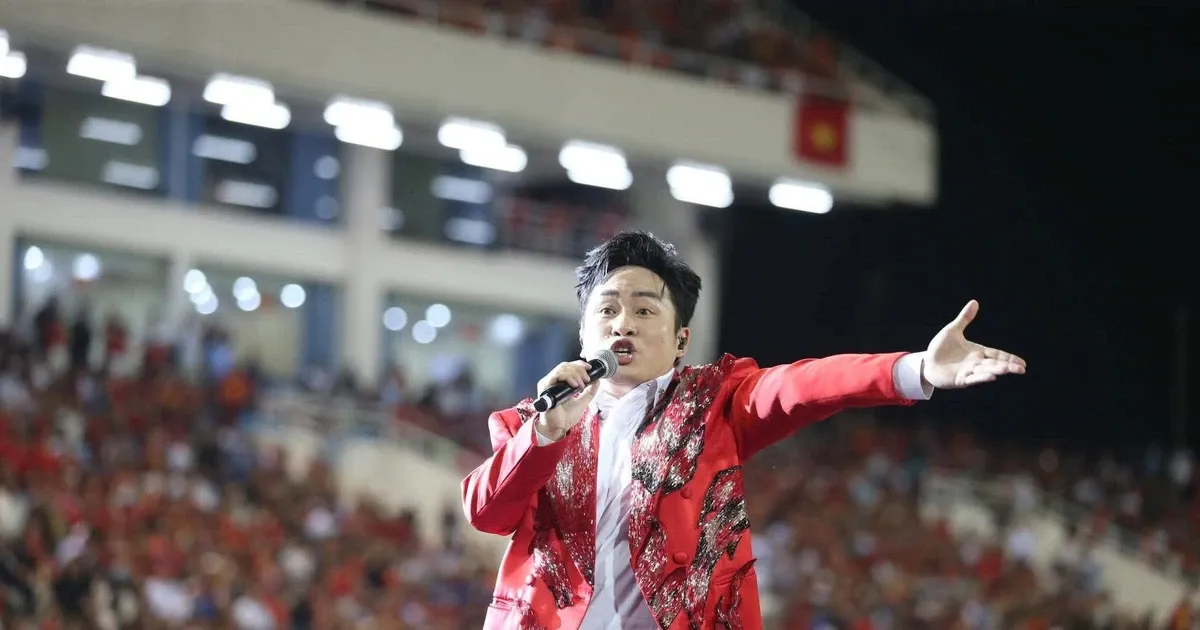 Tùng Dương làm nên lịch sử trên sân Mỹ Đình