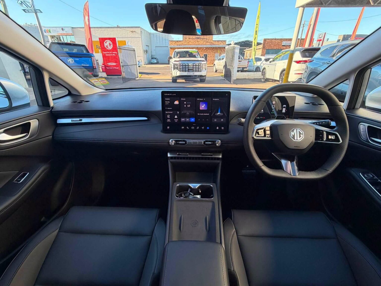 MG4 Urban, MG ZS hybrid và MG5: bước đi ba mũi của MG