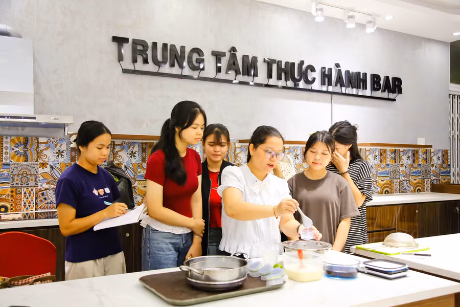 Hợp tác doanh nghiệp – trường học: Đưa giáo dục nghề nghiệp sát thực tế tuyển dụng