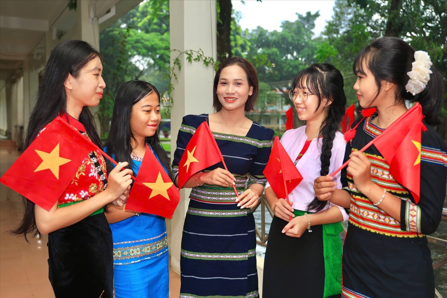 Chính sách hỗ trợ học sinh dân tộc: điểm tựa an sinh giáo dục từ bữa ăn đến học phí