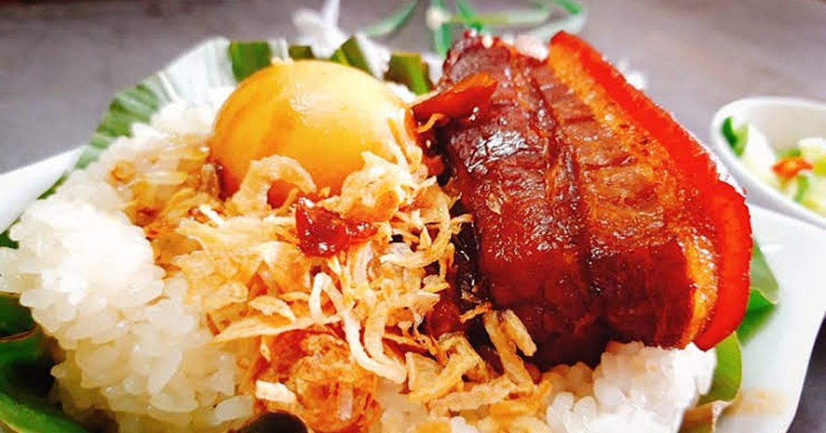 Cơm trắng hay xôi buổi sáng: ăn sao cho no lâu mà không tăng cân?