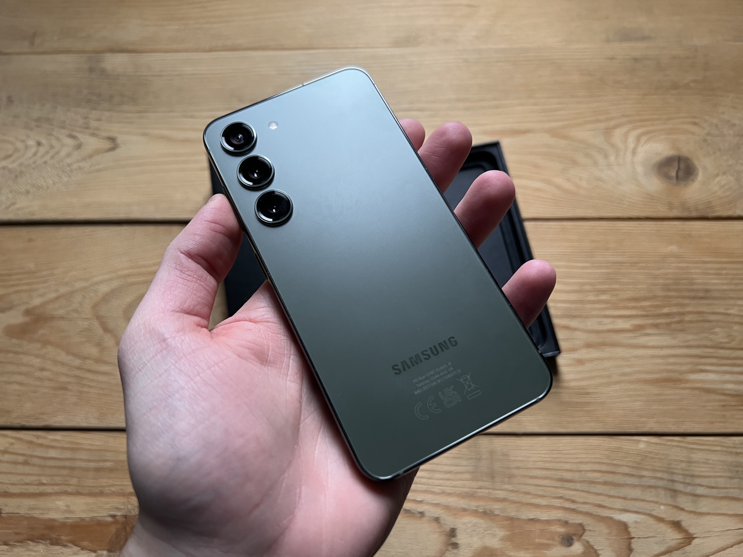 Samsung Galaxy S24 FE: Patut Beli atau Tunggu Model Baharu?