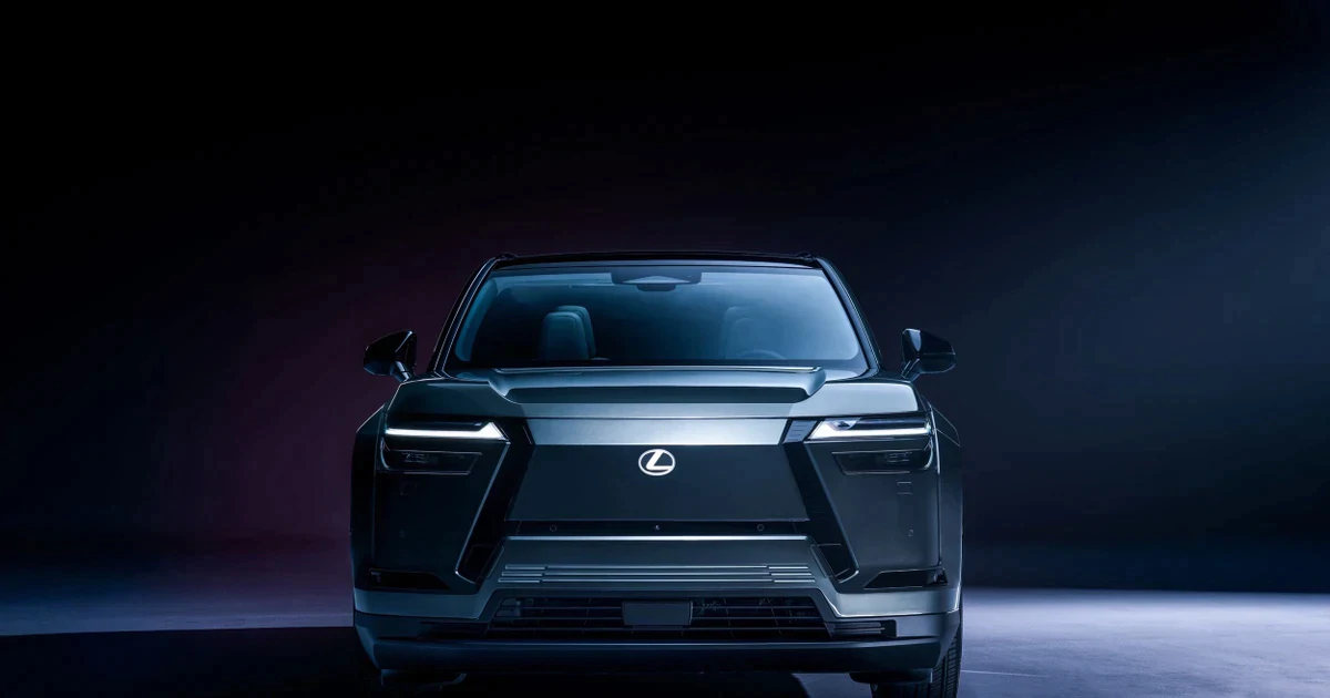 Lexus chính thức bước vào cuộc đua xe điện với ES sedan tầm 503km