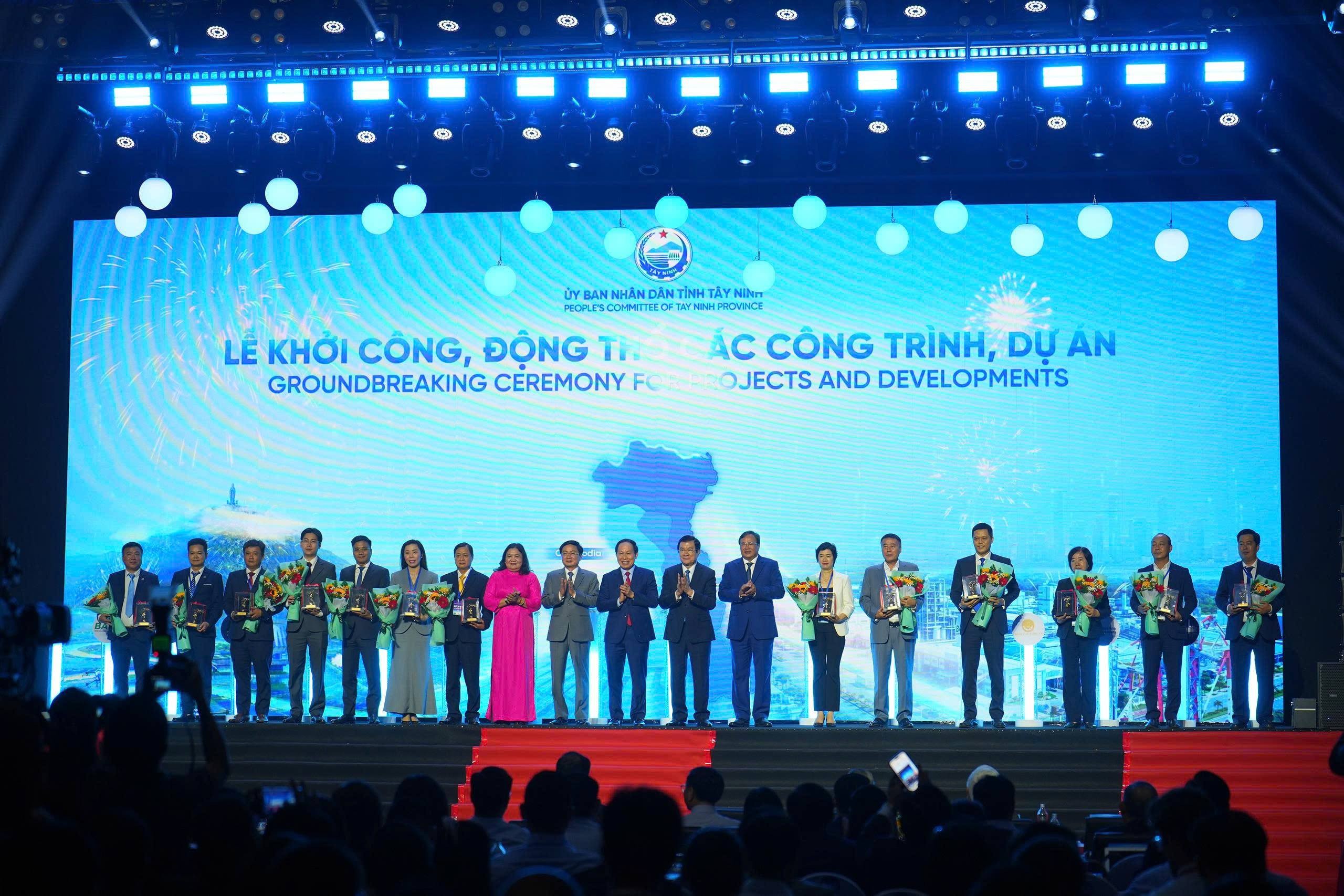 Tây Ninh hút 920.000 tỷ đồng: tham vọng trở thành cực tăng trưởng mới