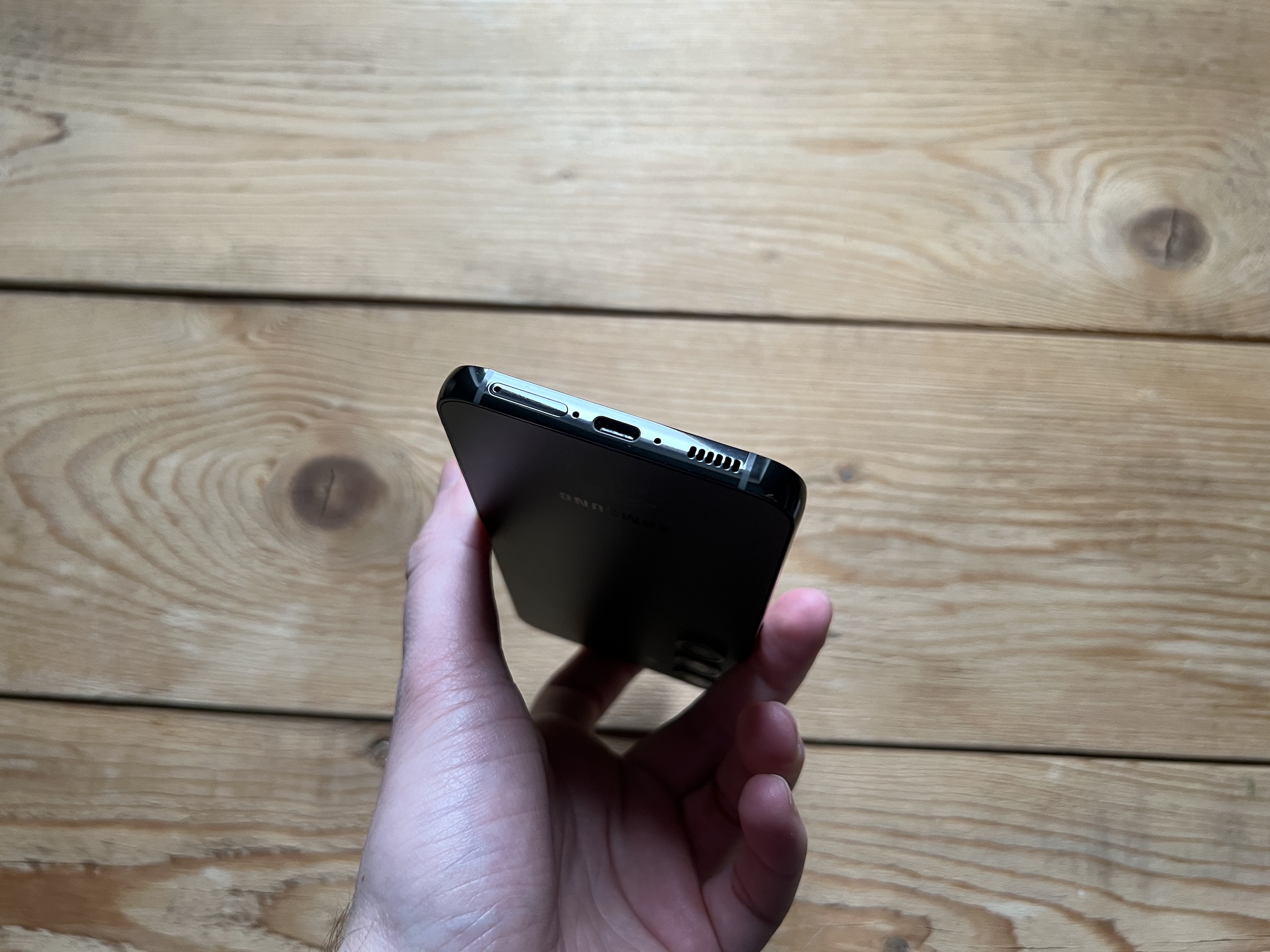 Samsung Galaxy S24 FE: Patut Beli atau Tunggu Model Baharu?