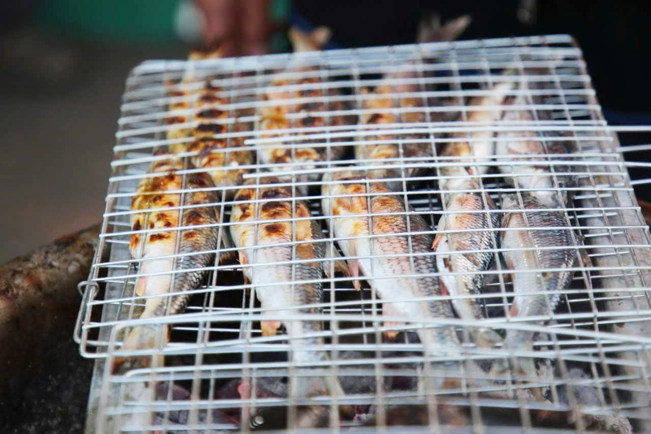 Những món quê từ gác bếp đến quán ăn: hương vị và kỹ thuật của cha ông