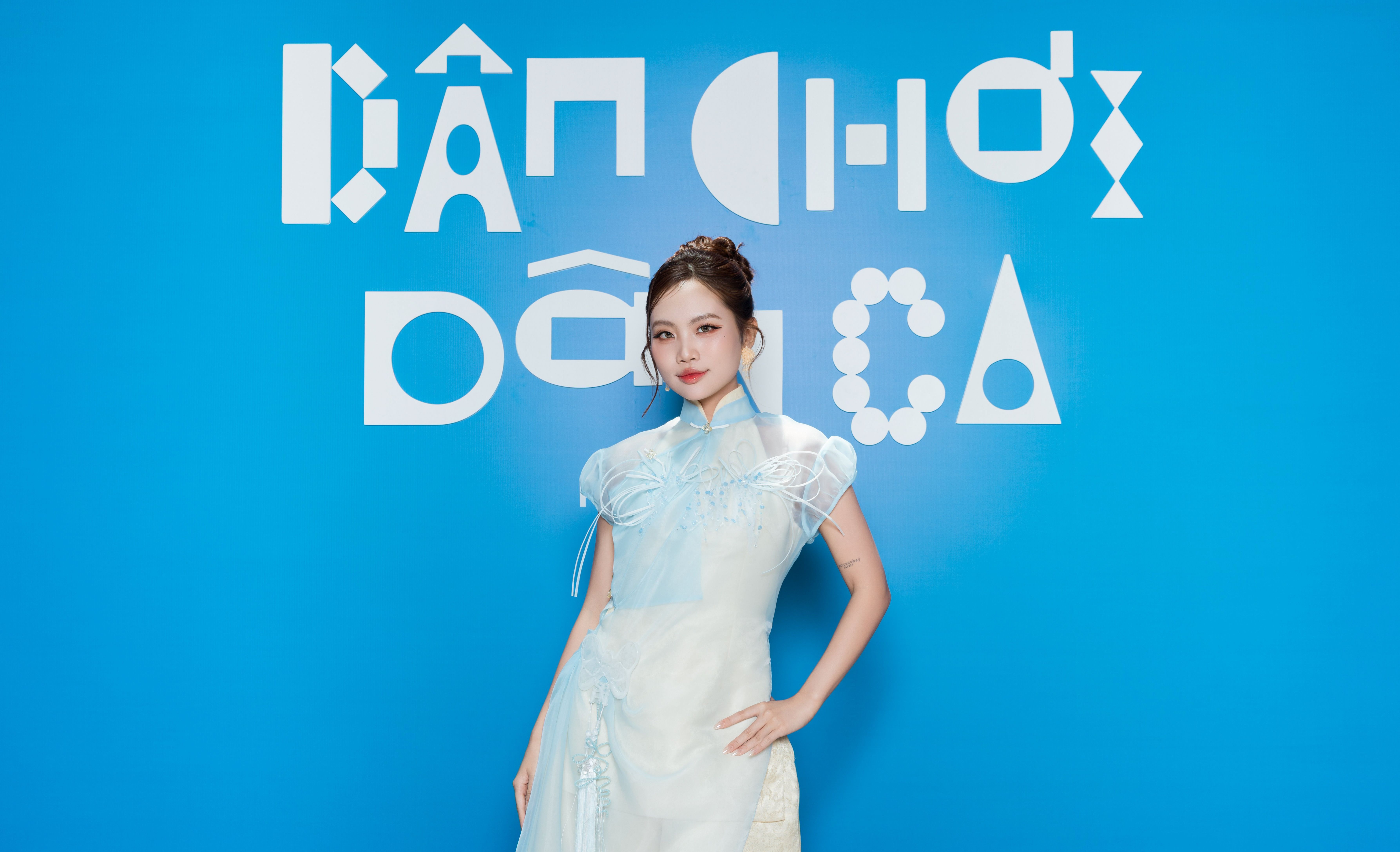 Phương Mỹ Chi và album ‘Dân Chơi Dân Ca’: pop hóa nhạc ba miền Việt